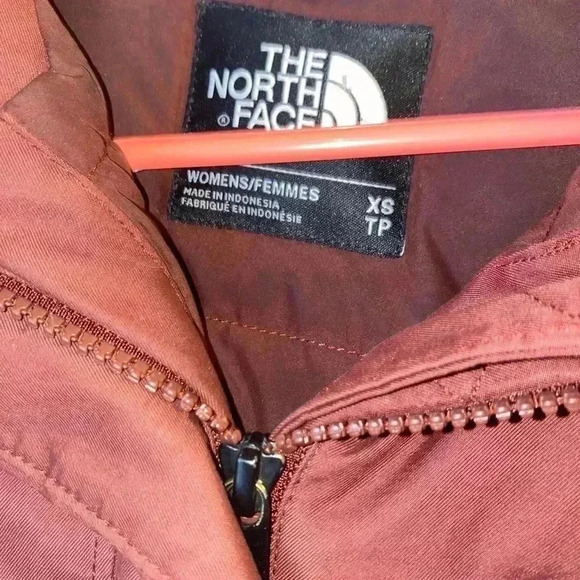 Womens North Face Parka - Picture 3 of 7